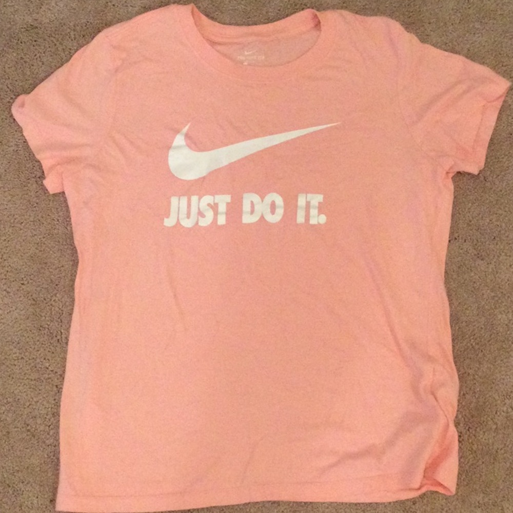 Nike T-shirt